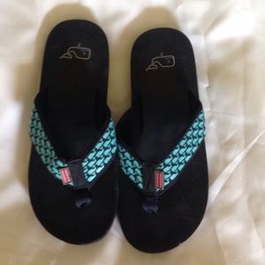 Vineyard Vines flip flops